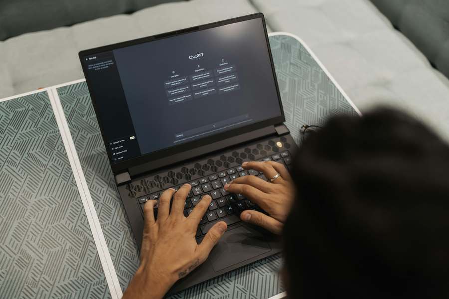ai content reviewer jobs for beginners