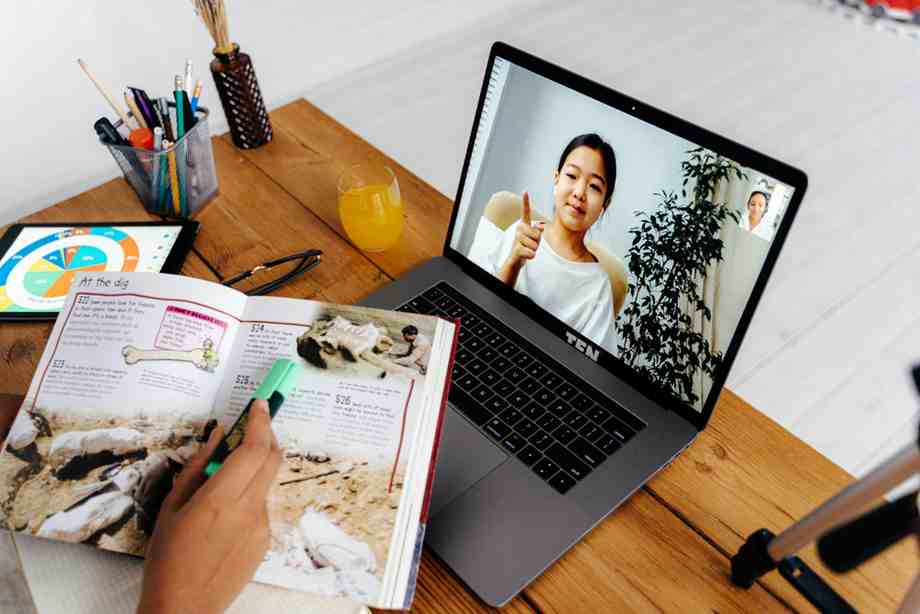 Online Tutoring Jobs for Beginners laptop books study workspace